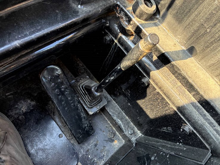 2019-caterpillar-246d-image-48