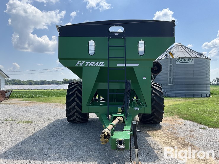 2019-e-z-trail-870-grain-cart-image-2