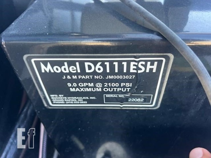 2020-j&m-lc390-image-35