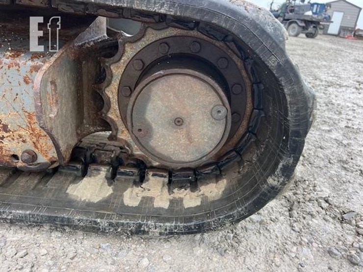 takeuchi-tb260-image-29