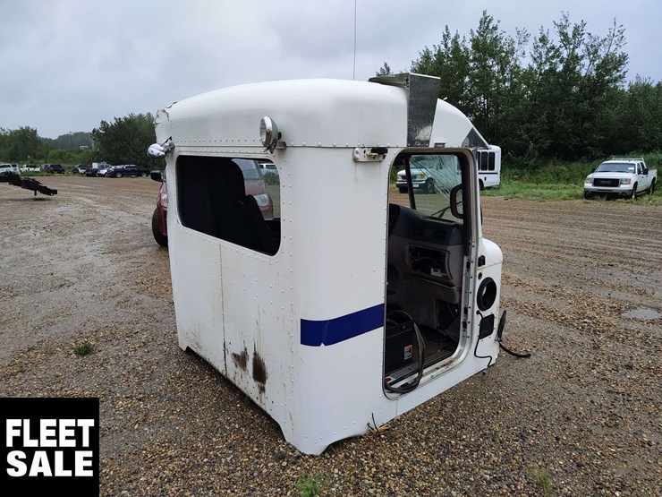 2018-peterbilt-367-image-16