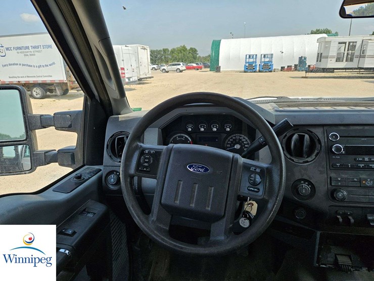 2014-ford-f350-image-24