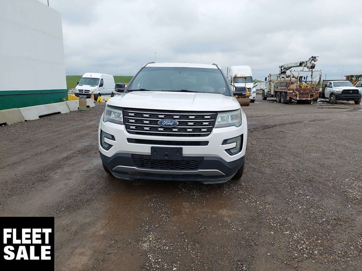 2016-ford-explorer-xlt-image-22