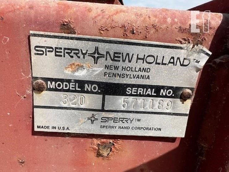 new-holland-320-image-14