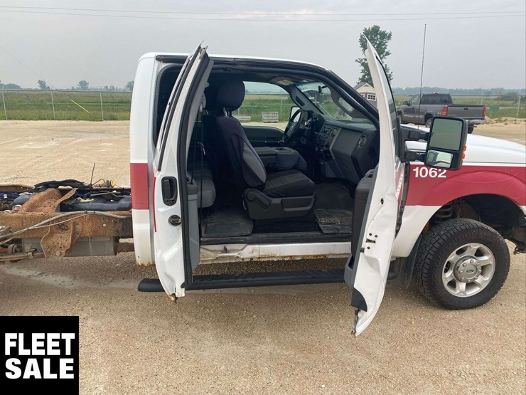 2015-ford-f350-image-42