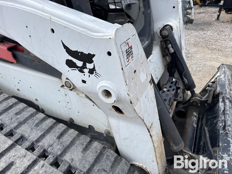 2019-bobcat-t740-image-18