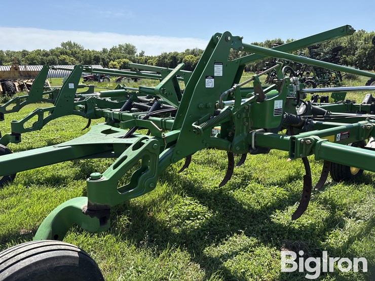 2010-john-deere-2410-image-15