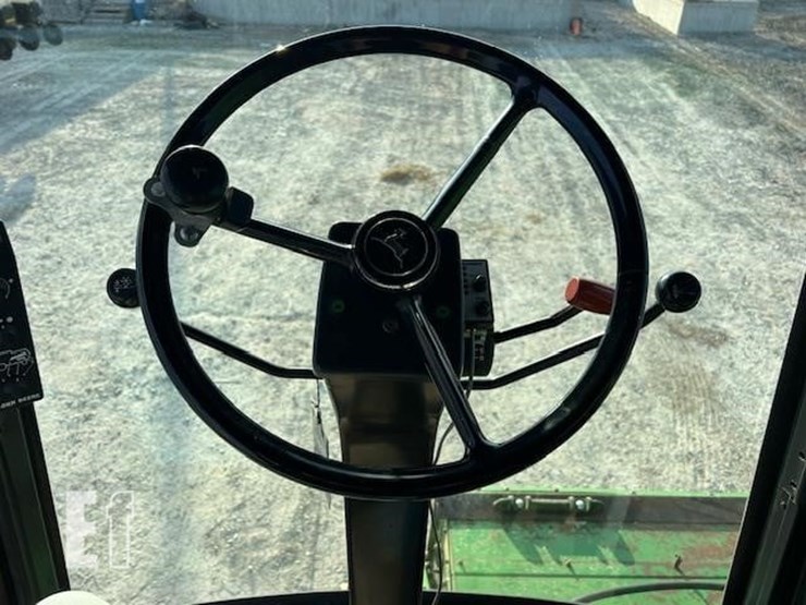 1988-john-deere-8820-titan-ii-image-57