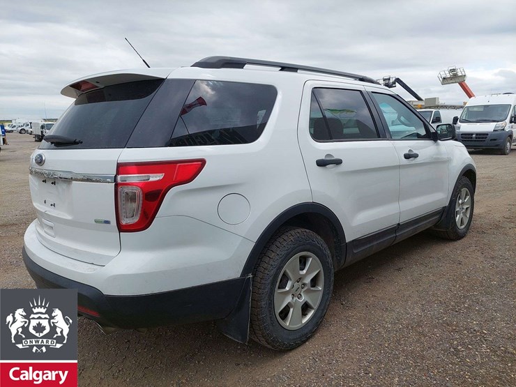 2014-ford-explorer-image-3