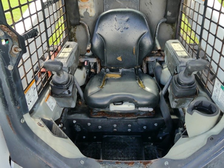 2012-bobcat-s850-image-13