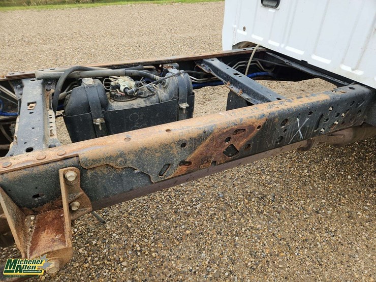 2016-ford-f550-image-36