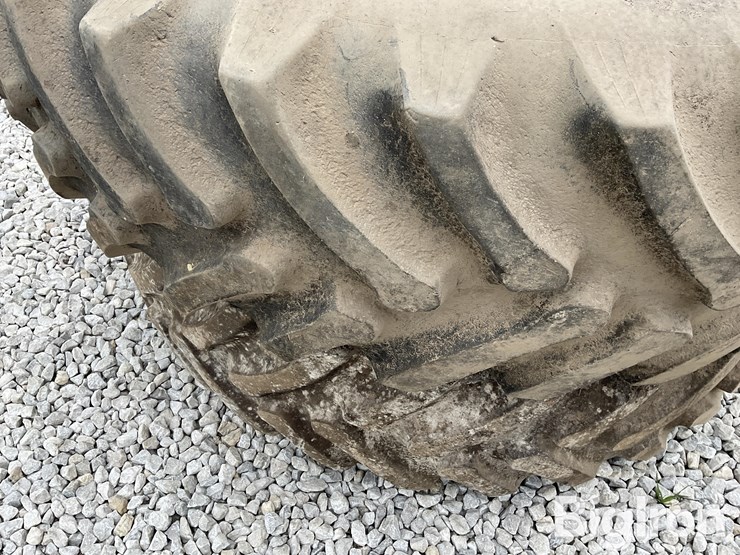 john-deere-10-image-13