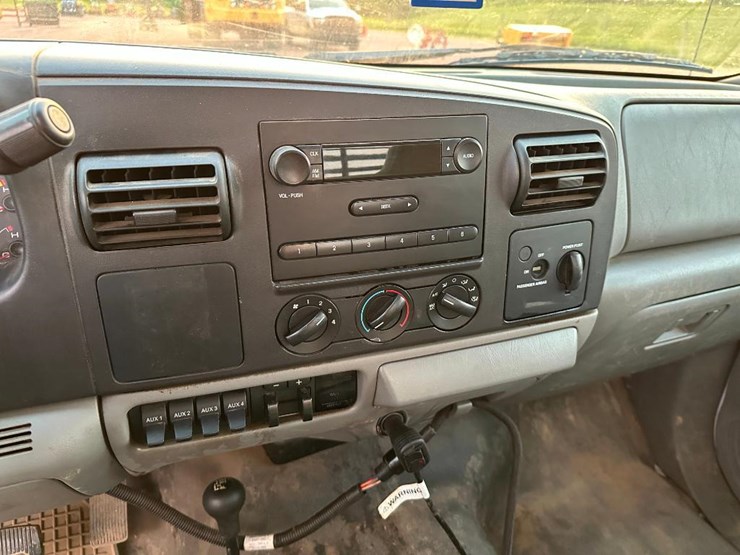 2006-ford-f250-xl-image-48