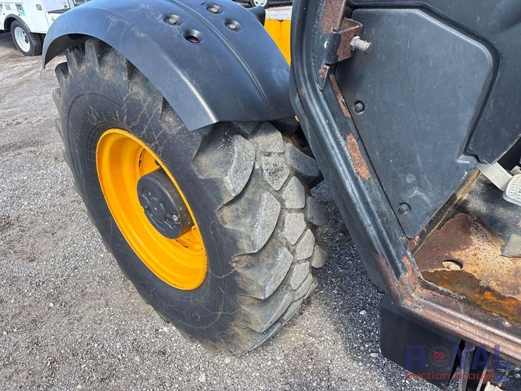 jcb-507-42-image-12