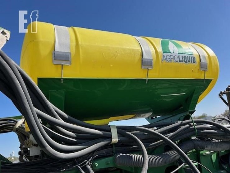 2009-john-deere-1770nt-image-43