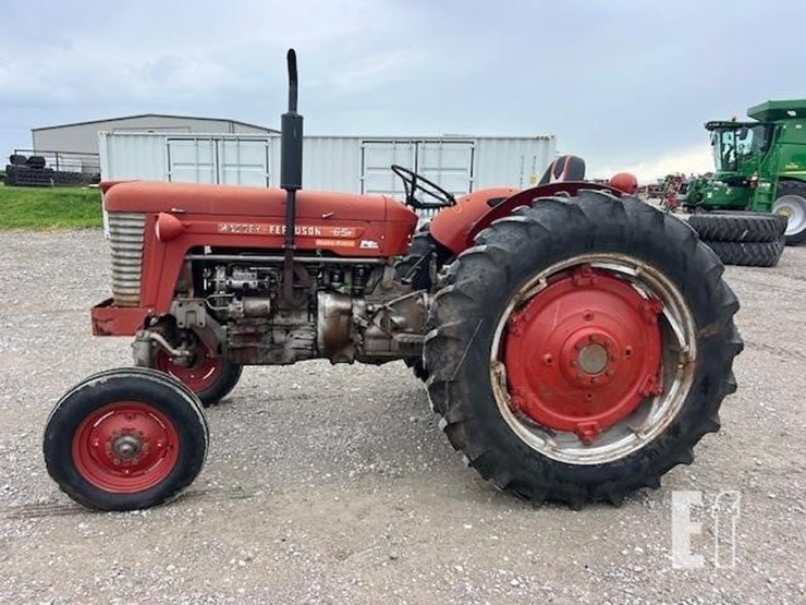 massey-ferguson-65-image-2