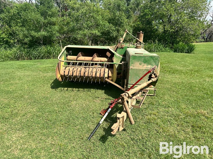 john-deere-224-image-2