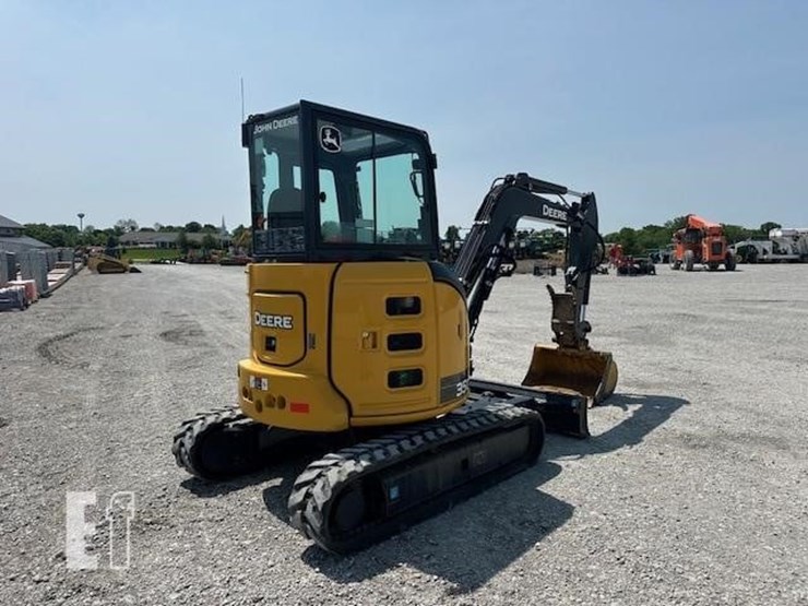 2014-deere-35g-image-4