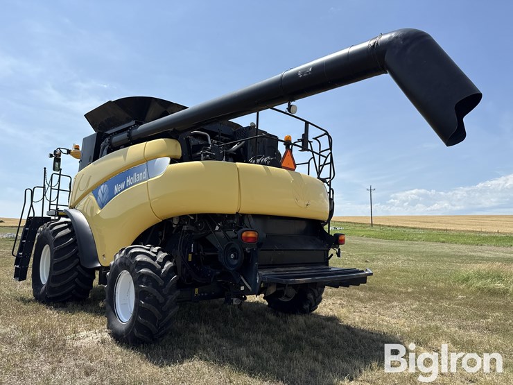 2008-new-holland-cr9070-image-7
