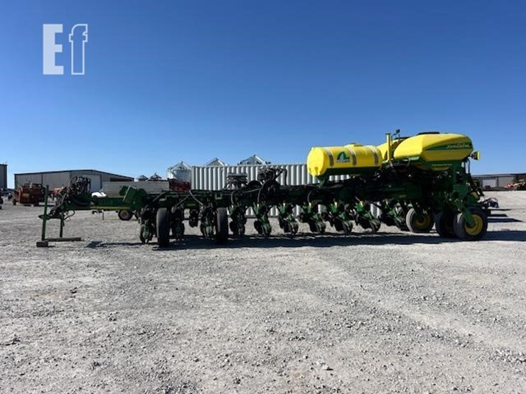 2009-john-deere-1770nt-image-3