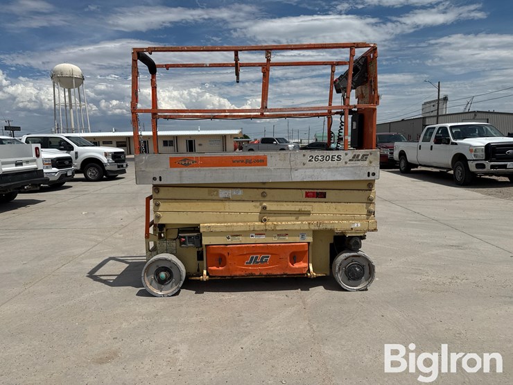 2006-jlg-2630es-image-4