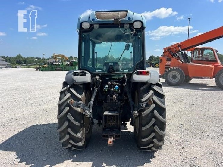 2002-new-holland-tn95f-image-4