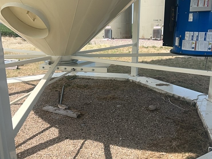concept-7500-bushel-hopper-bin,-fully-equipped-with-agi-grainguard-10-hp-bin-fan-with-three-phase-electric-motor-image-27