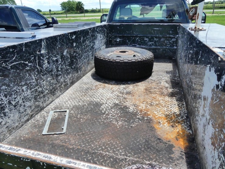 2019-ford-f350-xl-image-10