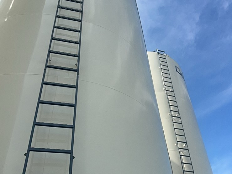 concept-5,000-bushel-hopper-bin,-fully-equipped-with-agi-grainguard-10-hp-bin-fan-with-three-phase-electric-motor-image-35