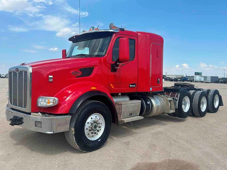 2015-peterbilt-567-image-1