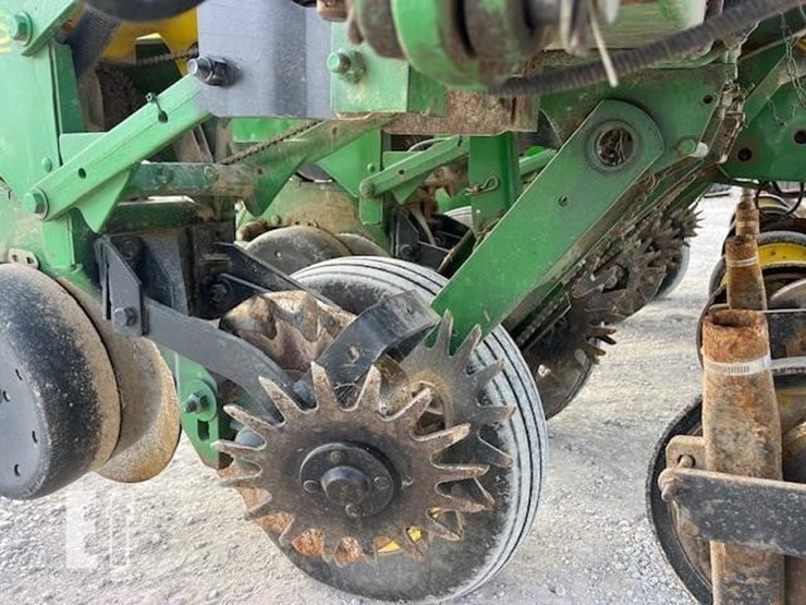 john-deere-1750-image-33