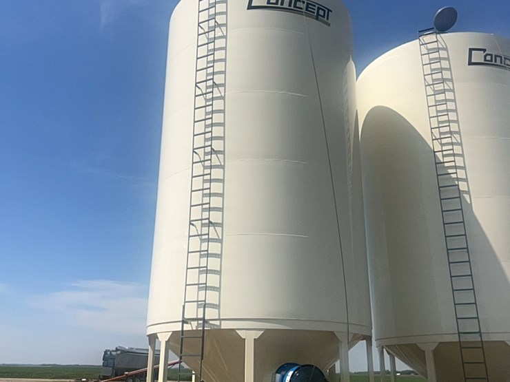 concept-5,000-bushel-hopper-bin,-fully-equipped-with-agi-grainguard-bin-fan-with-7.5-hp-three-phase-electric-motor-image-13