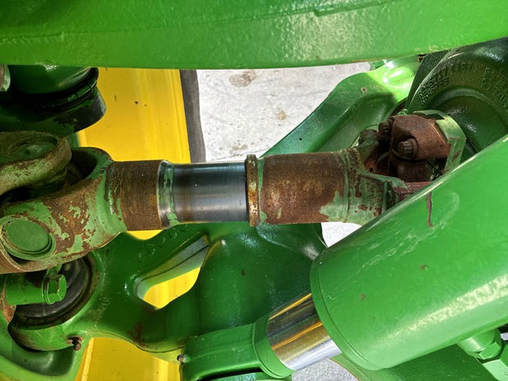 2018-john-deere-8370r-image-56