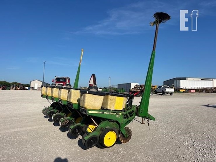 john-deere-7000-image-3