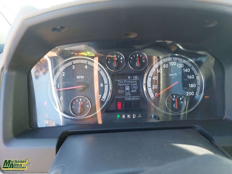 2012-ram-2500-st-image-8