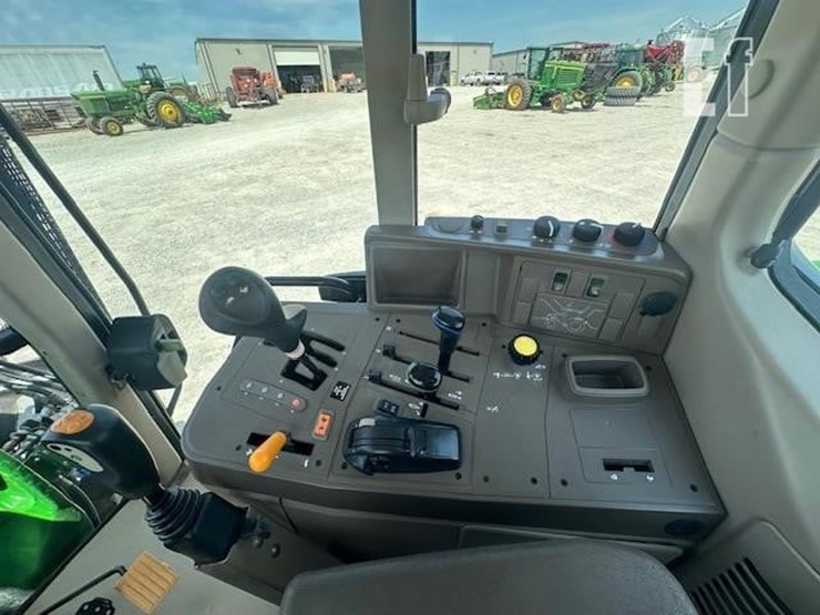 2009-john-deere-6430-image-24