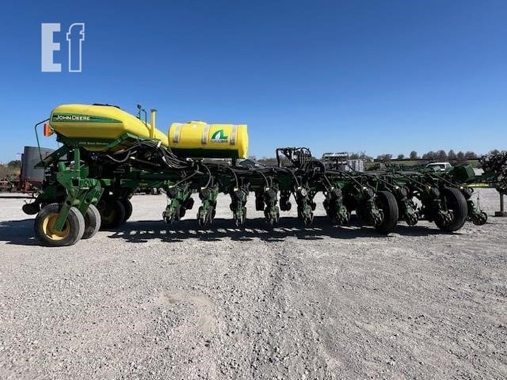 2009-john-deere-1770nt-image-8