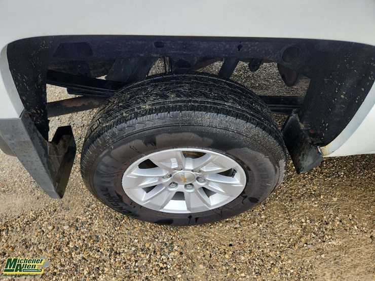 2015-chevrolet-silverado-1500-image-24