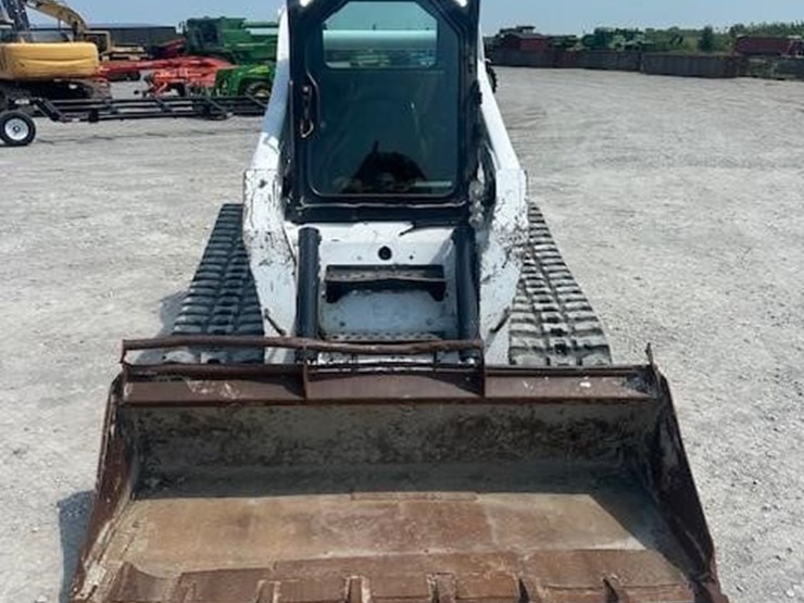 2007-bobcat-t300-image-9