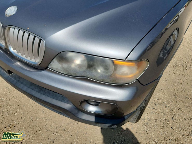 2005-bmw-x5-image-32