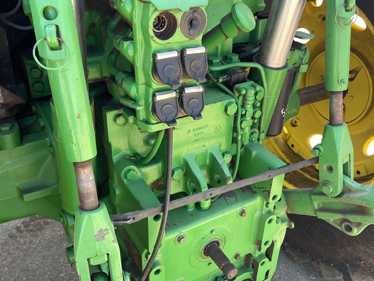 john-deere-7210-image-24