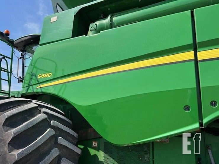 2014-john-deere-s680-image-32