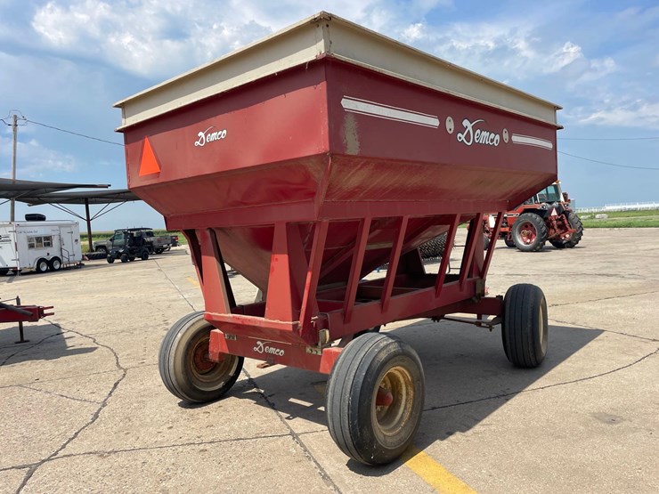 demco-325-image-5