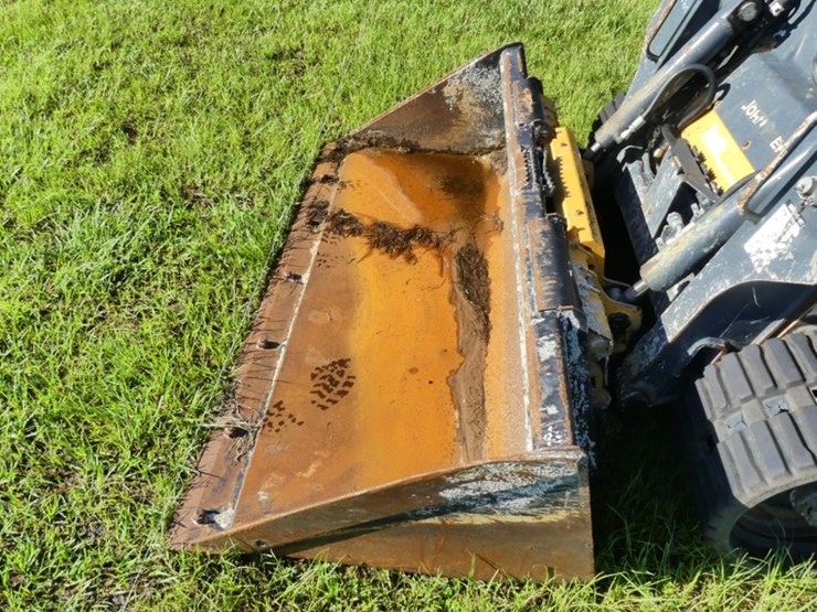 deere-317g-image-10