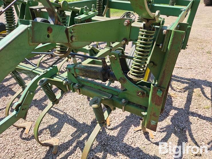 john-deere-1010-image-17