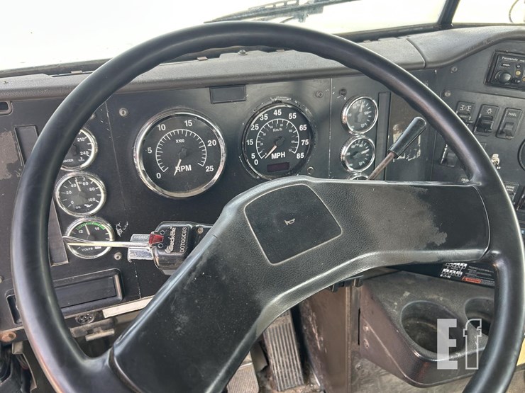2000-international-9100-image-6
