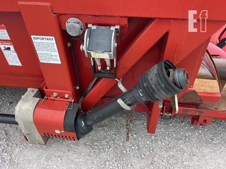 2010-case-ih-3208-image-21