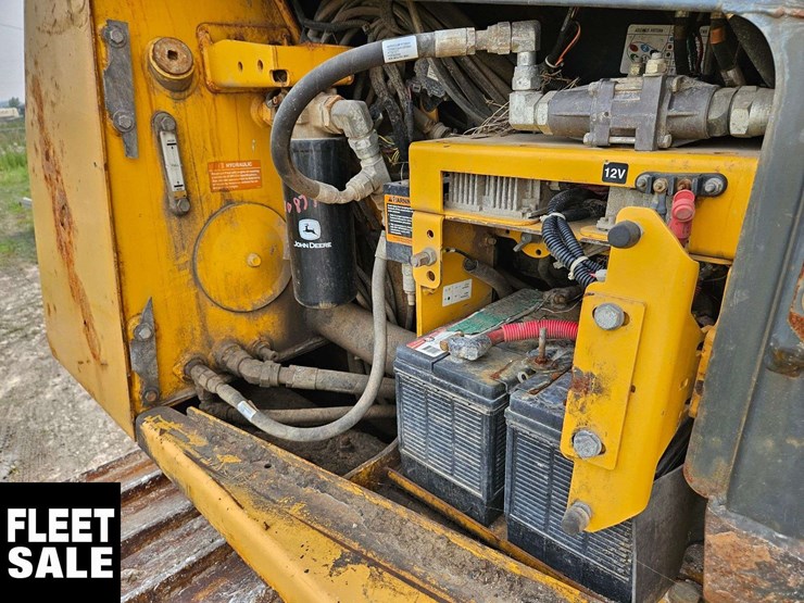 2013-deere-850j-image-24