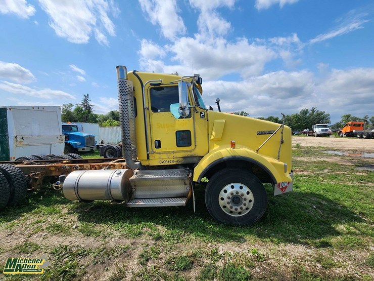 2010-kenworth-t800-image-6