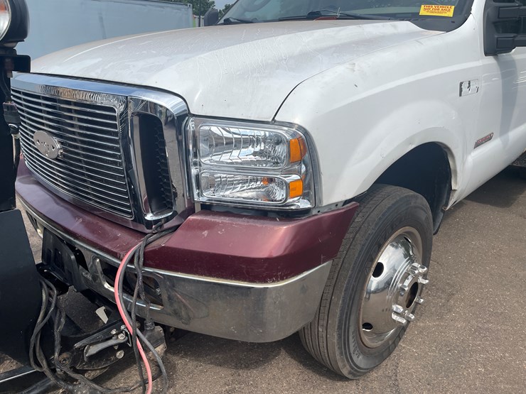 2003-ford-f550-image-9
